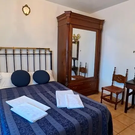 Casa Palacio Carvajal * Cabezabellosa