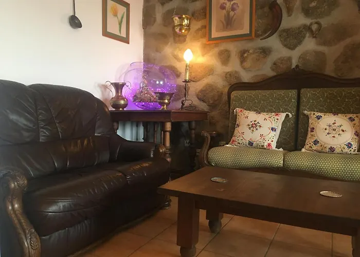 Casa Palacio Carvajal * Cabezabellosa