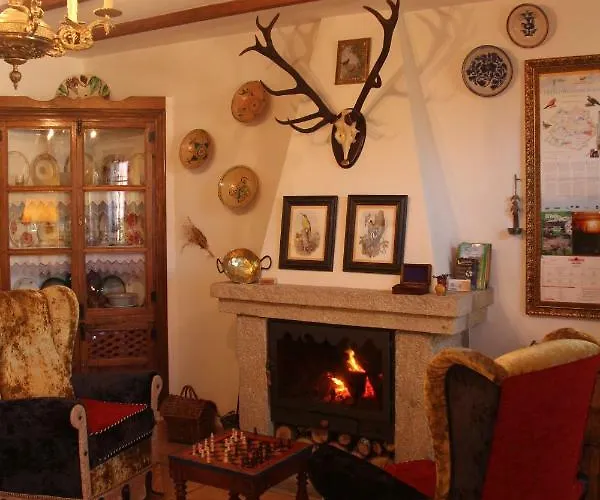 Casa Palacio Carvajal * Cabezabellosa